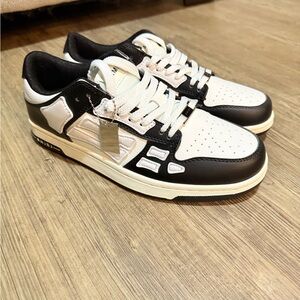 Comes with no box ‼️